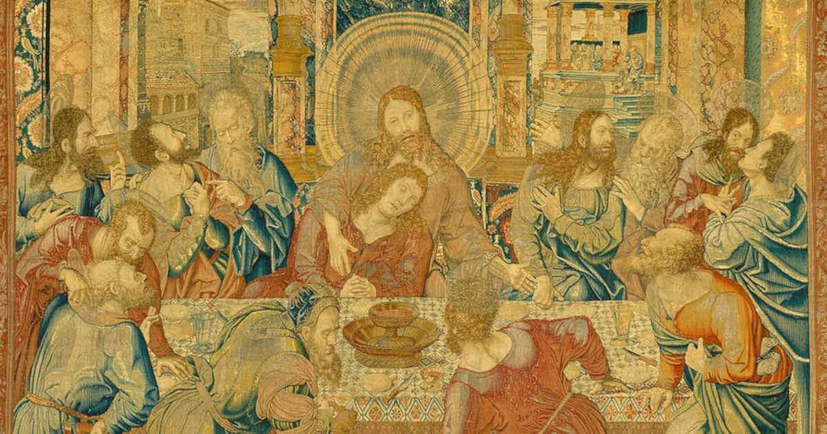 Classic portrayal of the Last Supper with Jesus at the center